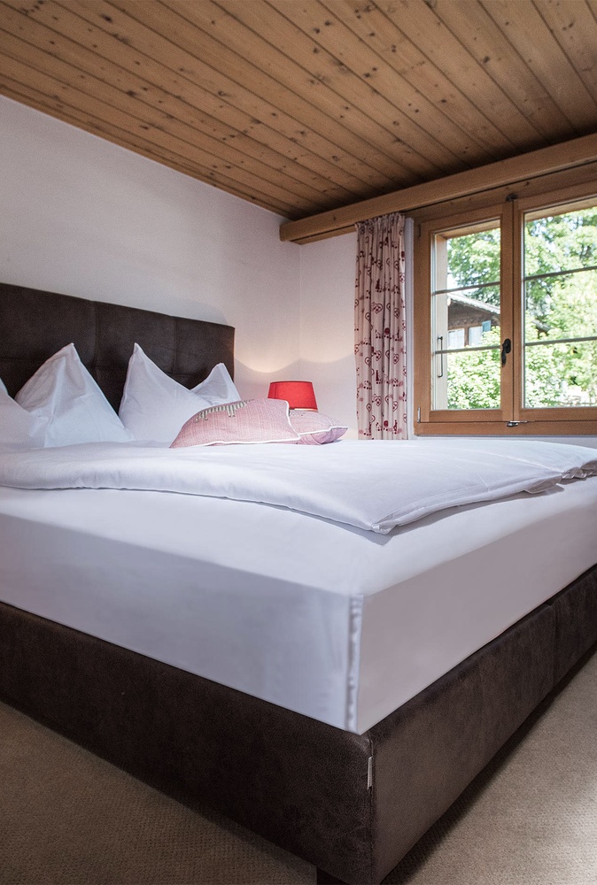 Doppelzimmer-Grandlit Klein Nord/Strasse